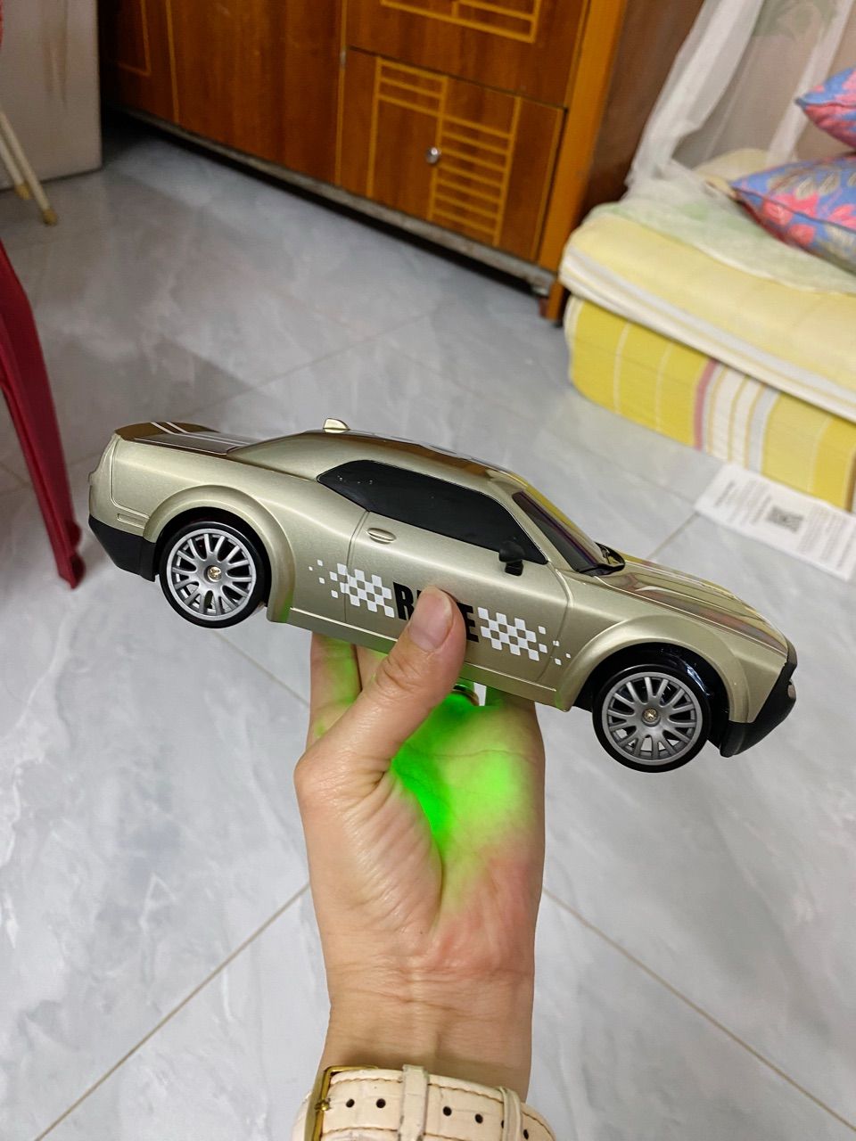 Ô tô hợp kim V2T KIDS