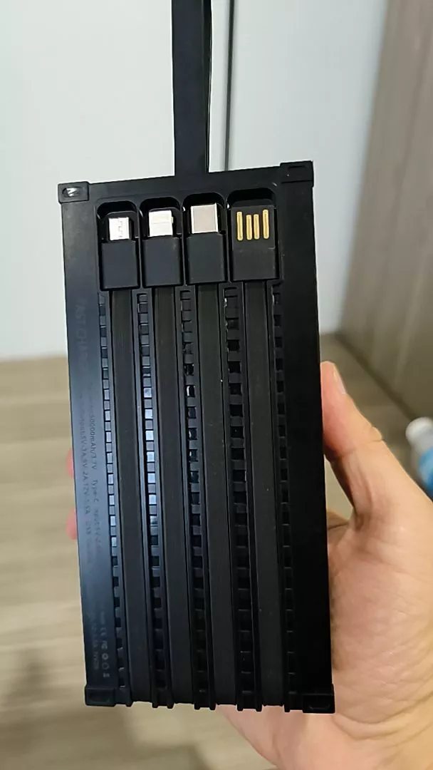 Bộ sạc Container 50.000mAh - 4 cổng USB sạc cùng lúc
