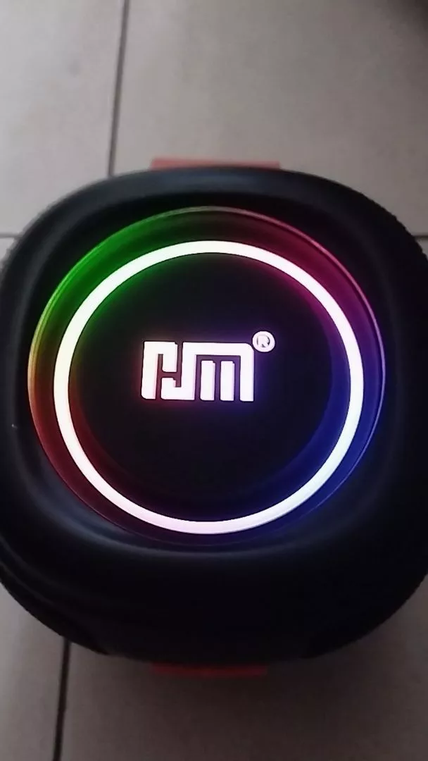 Loa HM805 hiệu ứng LED RGB nhiều màu