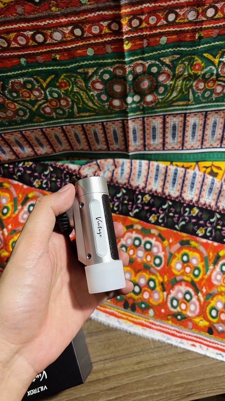 Đèn flash Viltrox Z1 màu bạc