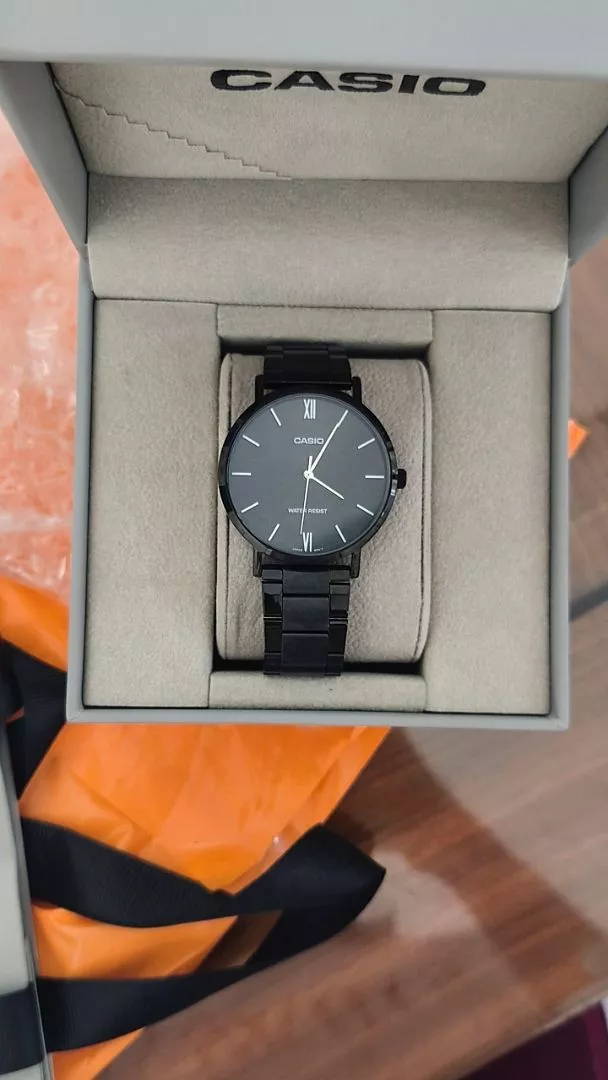 Chi tiết đồng hồ nam Casio MTP-VT01B-1B dây kim loại đen