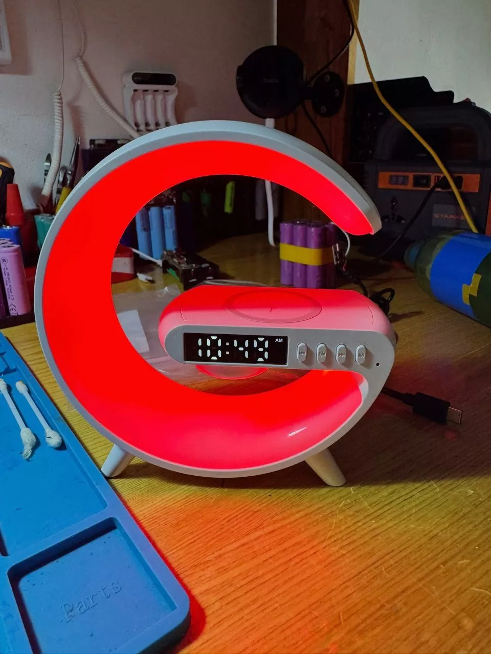 Loa Bluetooth Chữ G đa năng trang trí bàn làm việc
