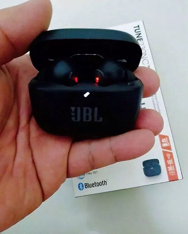 Hình ảnh chi tiết tai nghe JBL Tune 230NC