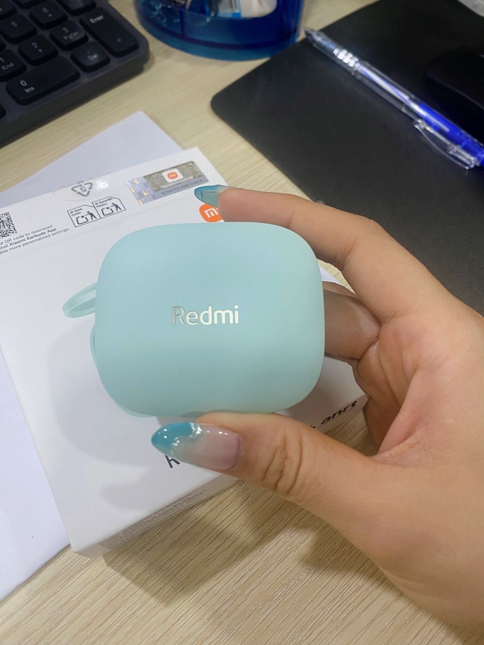 Thiết kế Redmi Buds 6