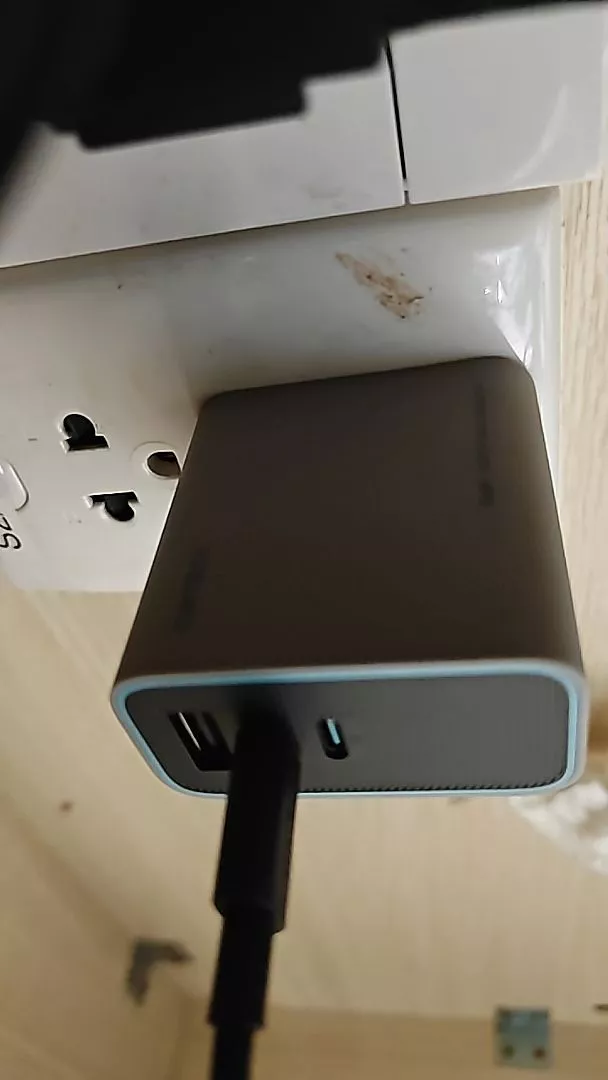 Cổng sạc USB-C và USB-A