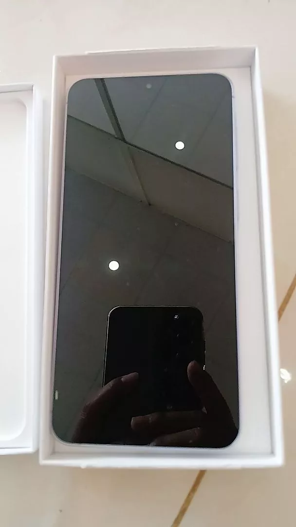 Samsung Galaxy A57 128GB mặt lưng kính