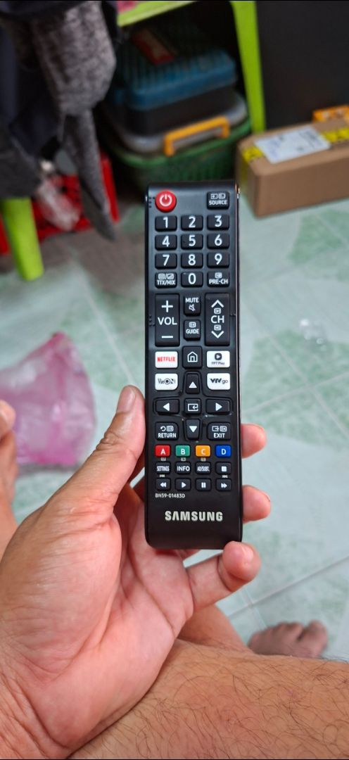 Tivi Samsung M1EHA thiết kế MetalStream
