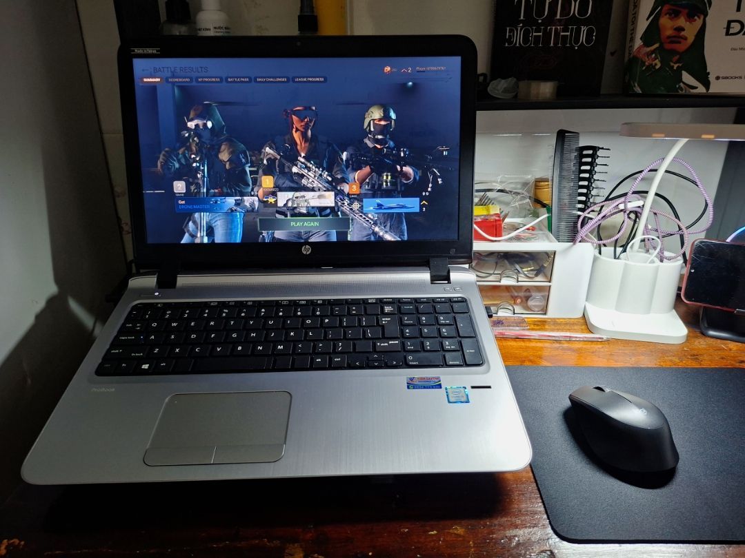 Chuột không dây Logitech M331 màu đen