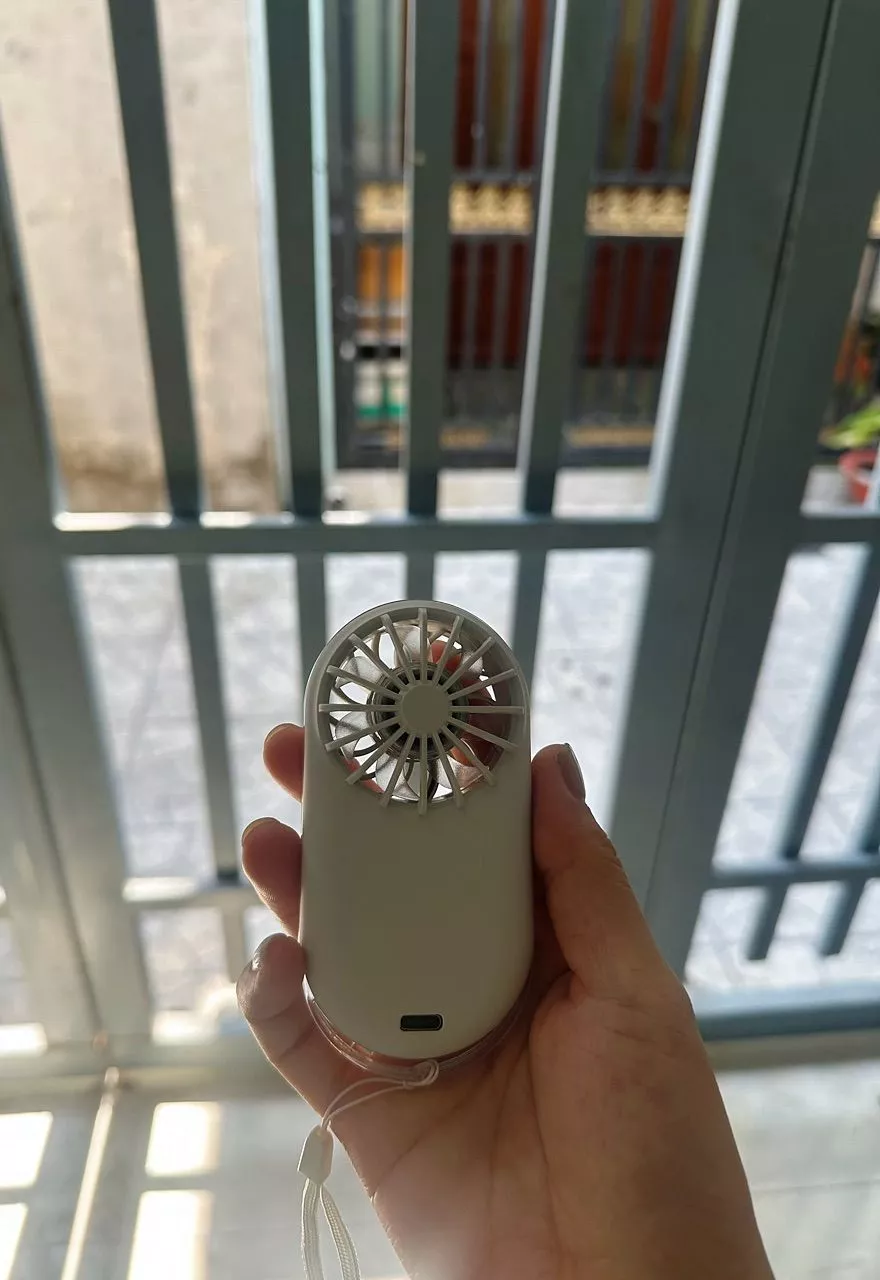 Cổng sạc Type-C của quạt