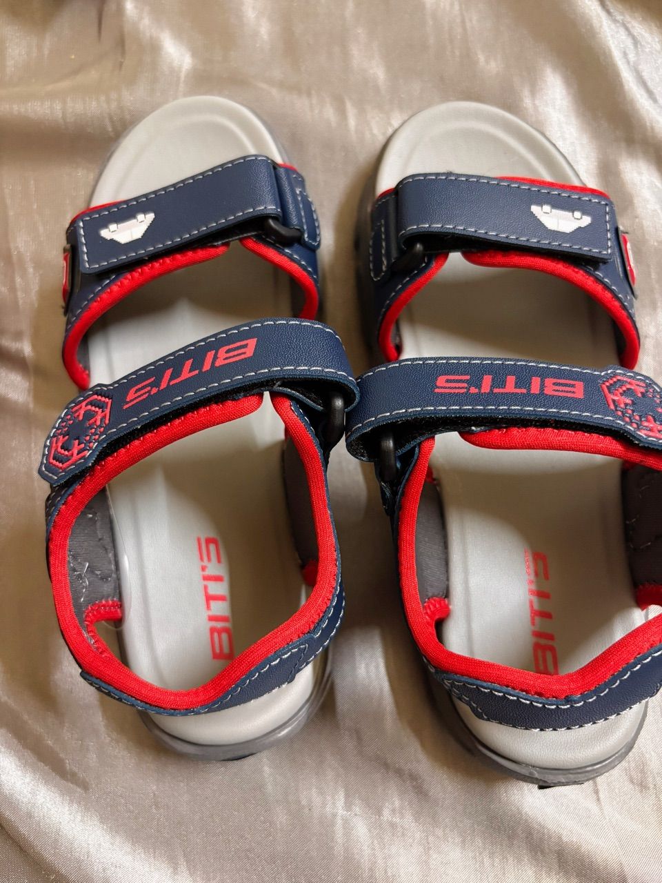 Sandal thông dụng Biti's Bé Trai BEB007600 size 28 đến 34 - ảnh 1