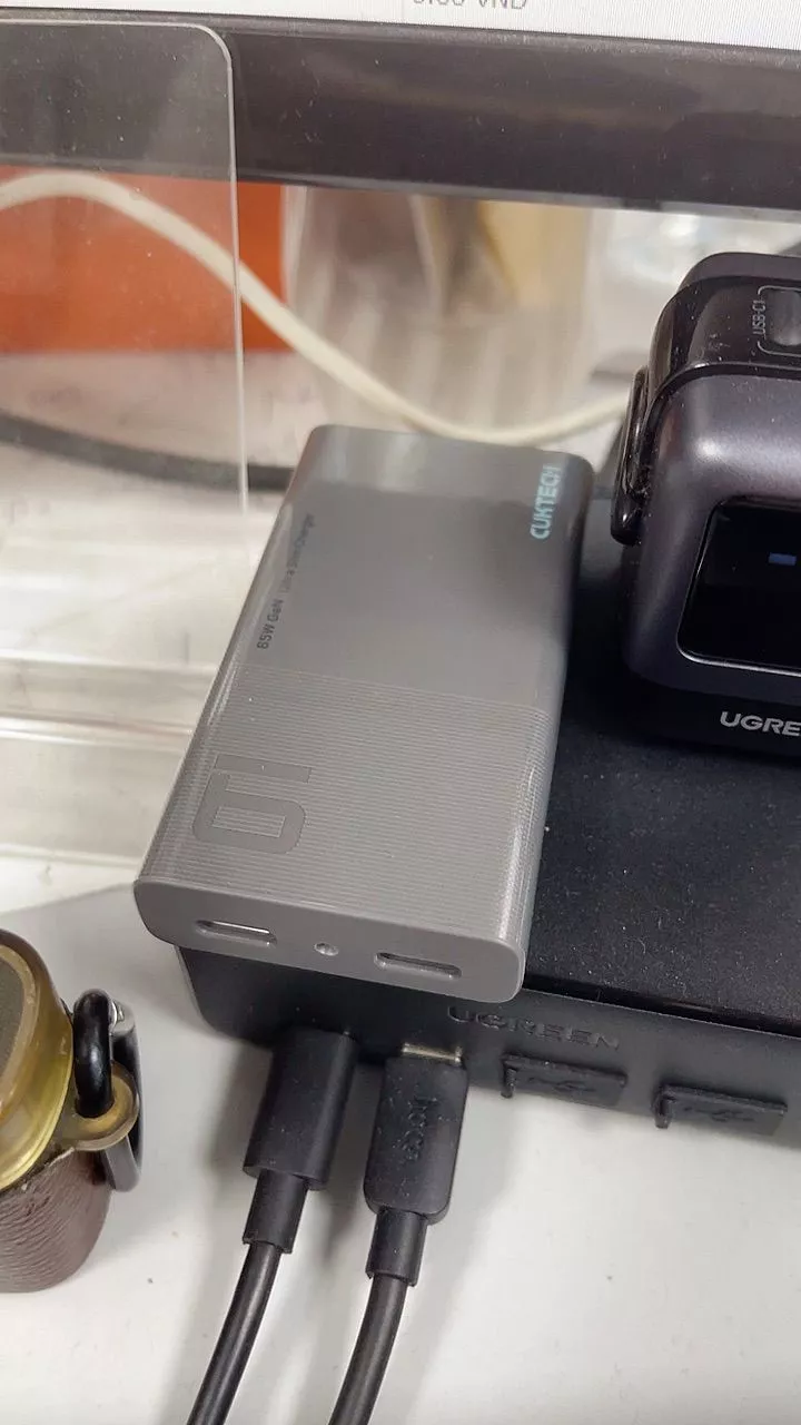 Hai cổng USB-C