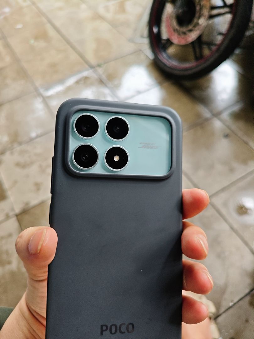 Thiết kế điện thoại POCO F8 Pro