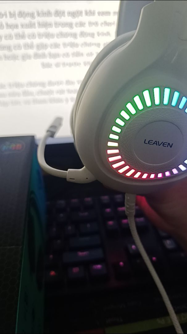 Thiết kế tai nghe Leaven G75