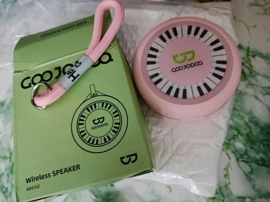 Loa GOOJODOQ kèm móc cài