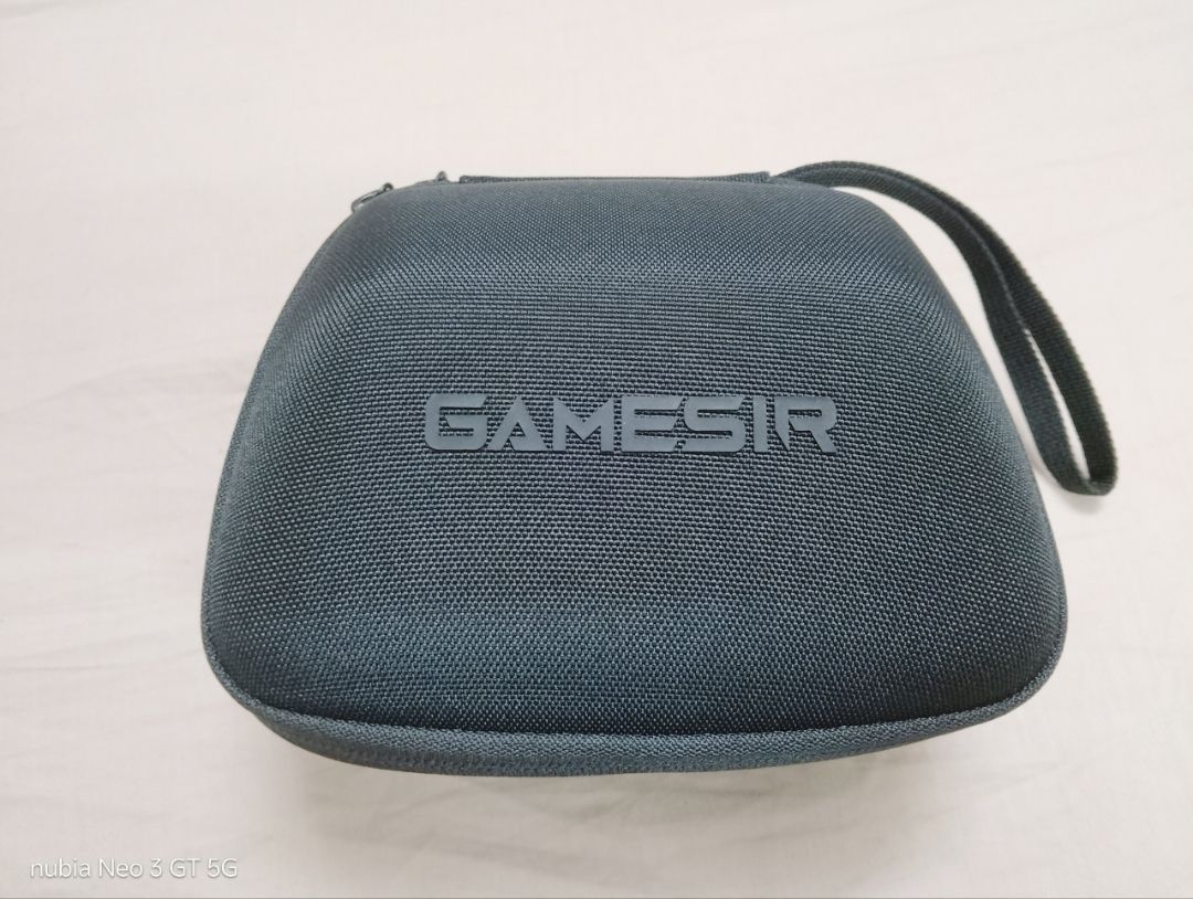 Hộp đựng GameSir G7 Pro Case khi mang theo