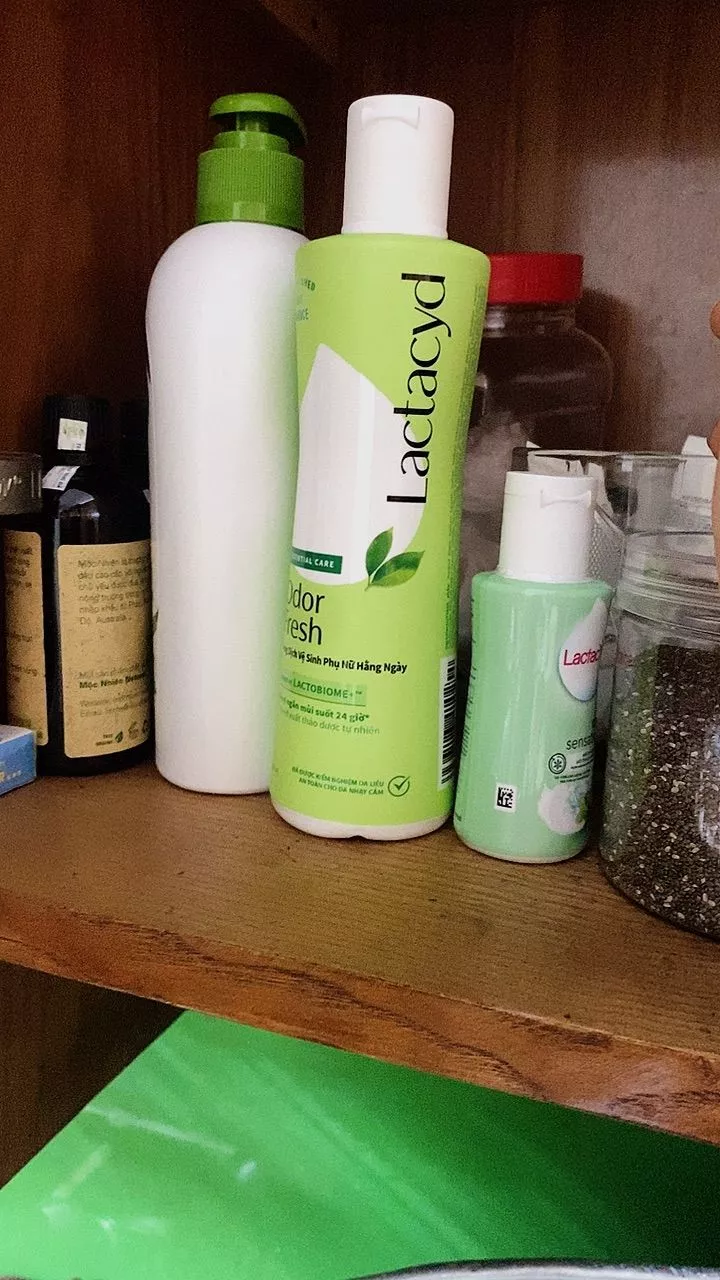 Chi tiết chai Lactacyd 250ml