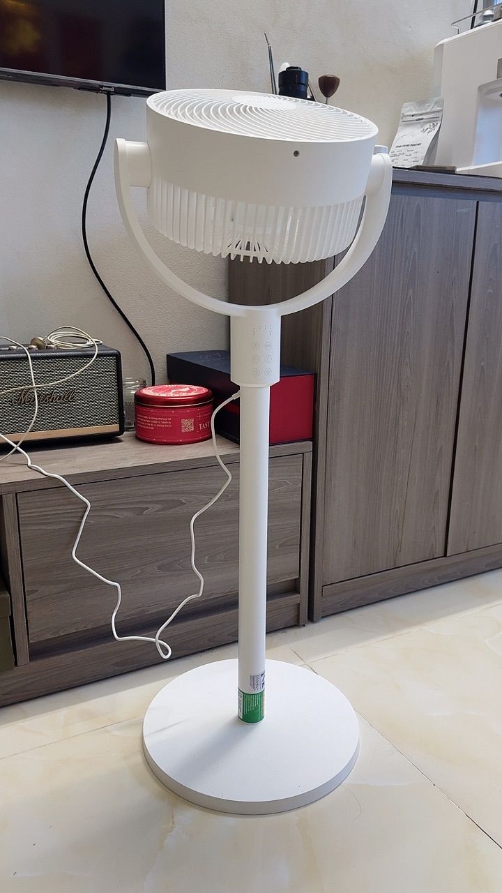 Thiết kế quạt Xiaomi dạng đứng