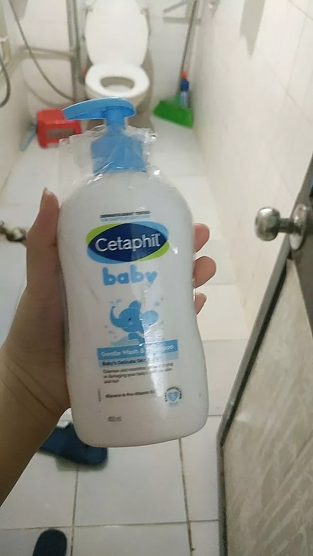 Sữa tắm gội cho bé Cetaphil Baby