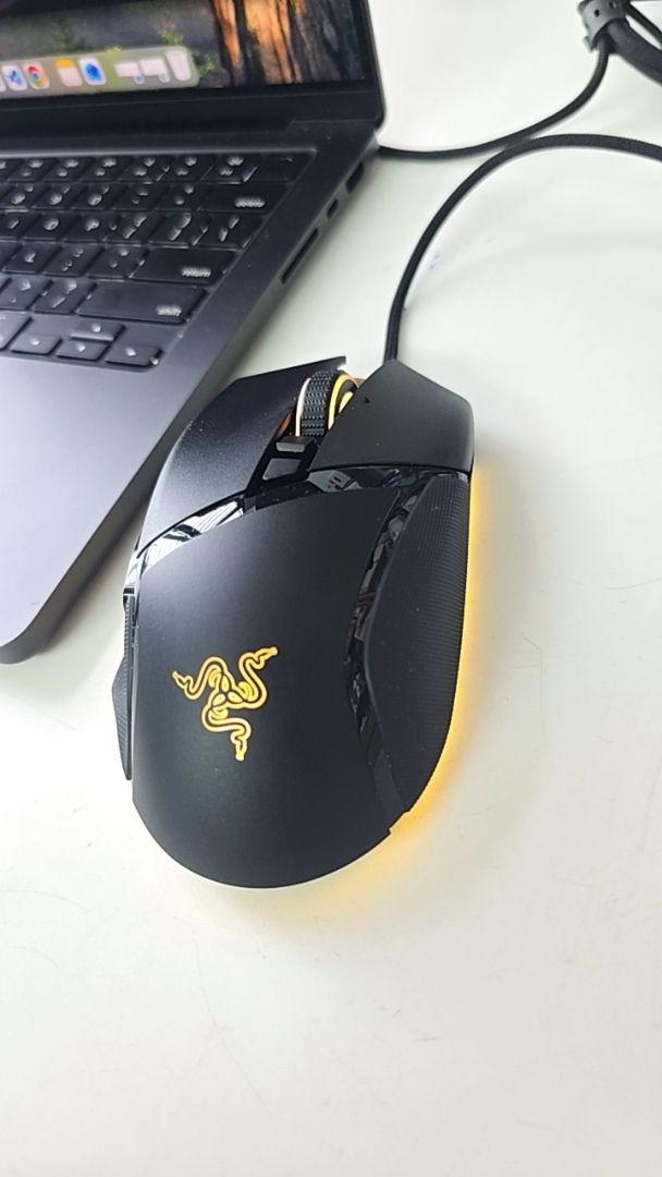 Các nút trên Razer Basilisk V3