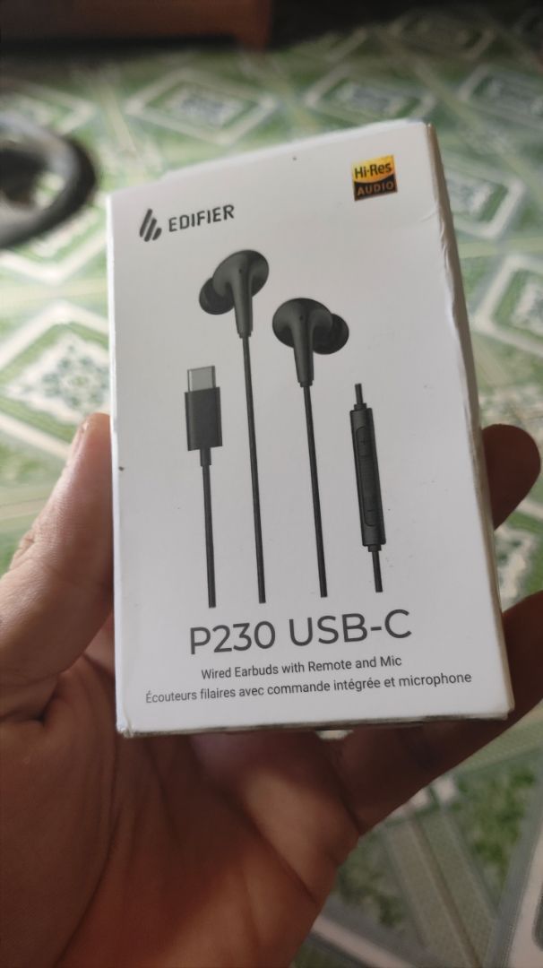 Thiết kế nhét tai EDIFIER P230