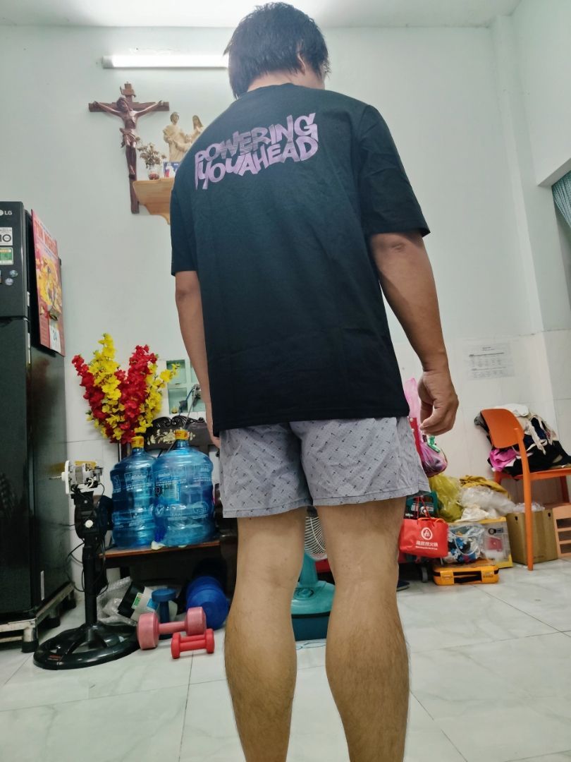 Áo thun màu đen Tronsmart