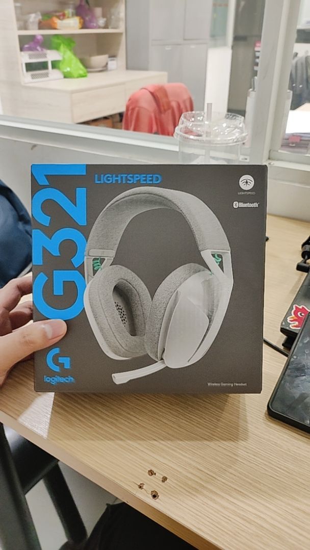 Logitech G321 với micro tích hợp