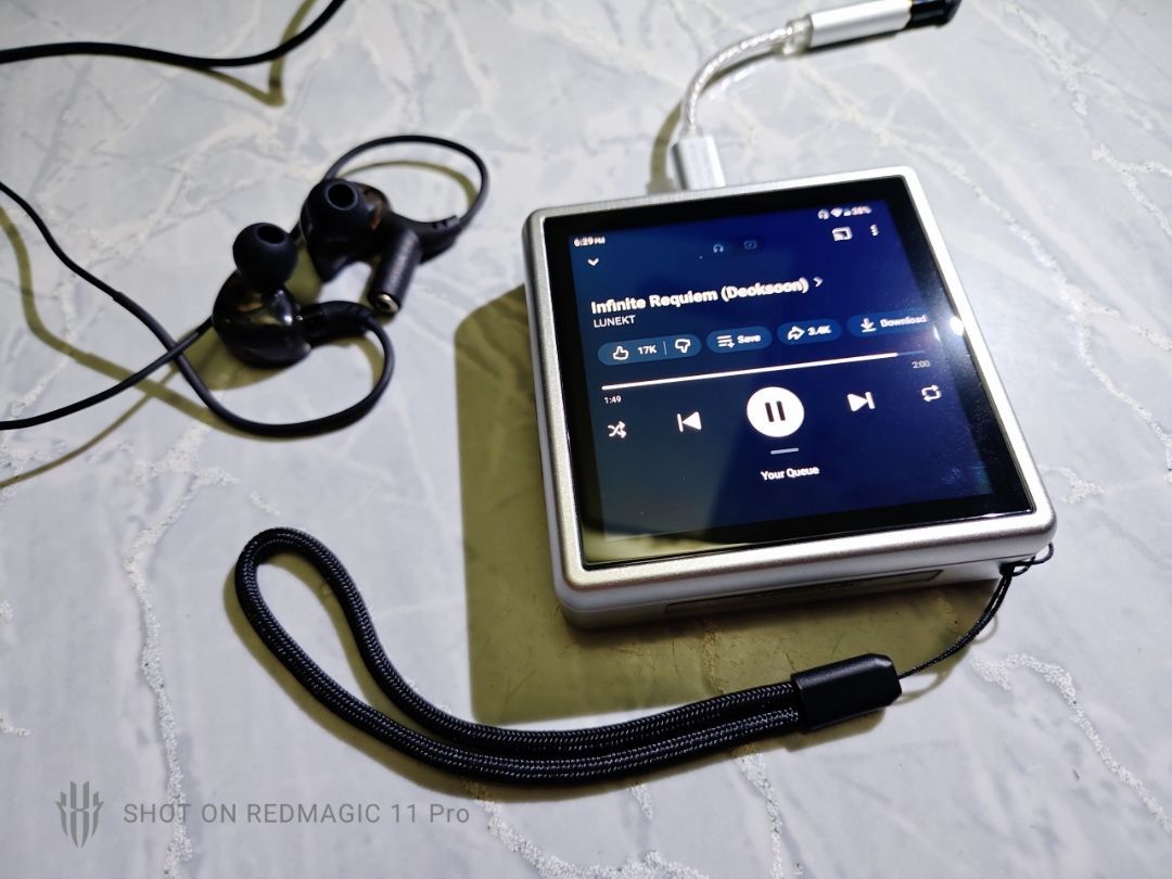 Màn hình vuông của Anbernic RG Rotate