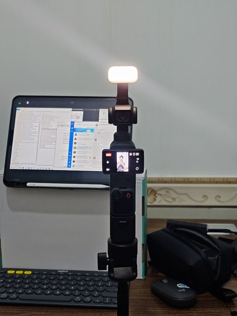 DJI Osmo Pocket 4 nhỏ gọn