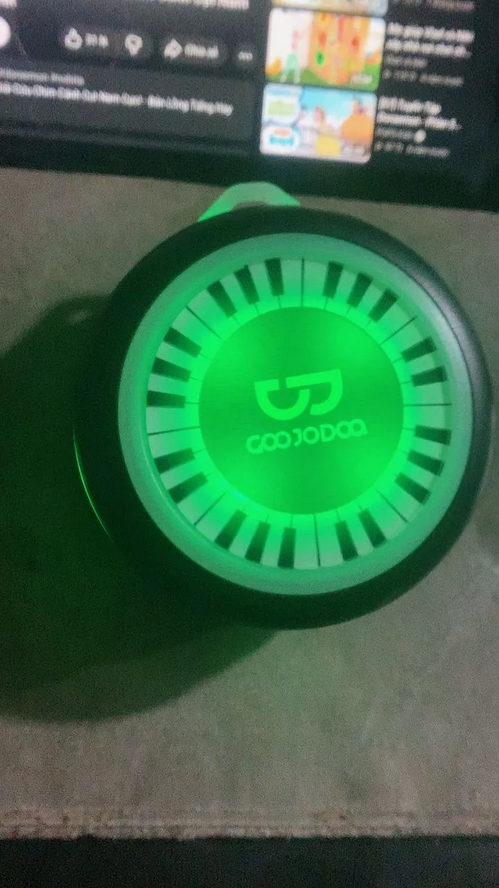Loa Bluetooth GOOJODOQ có đèn RGB