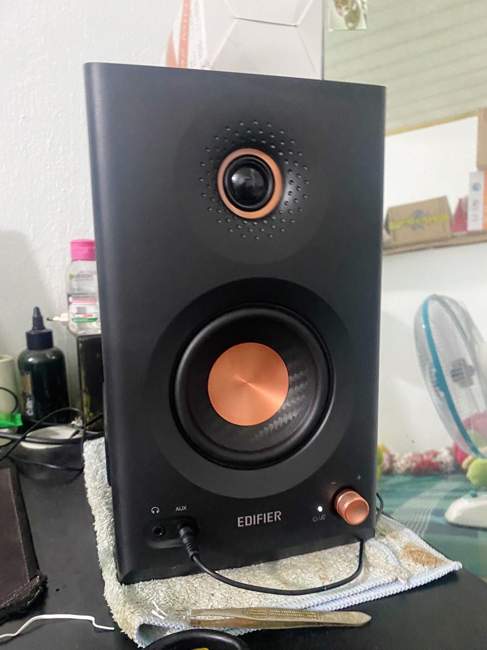 Thiết kế loa EDIFIER