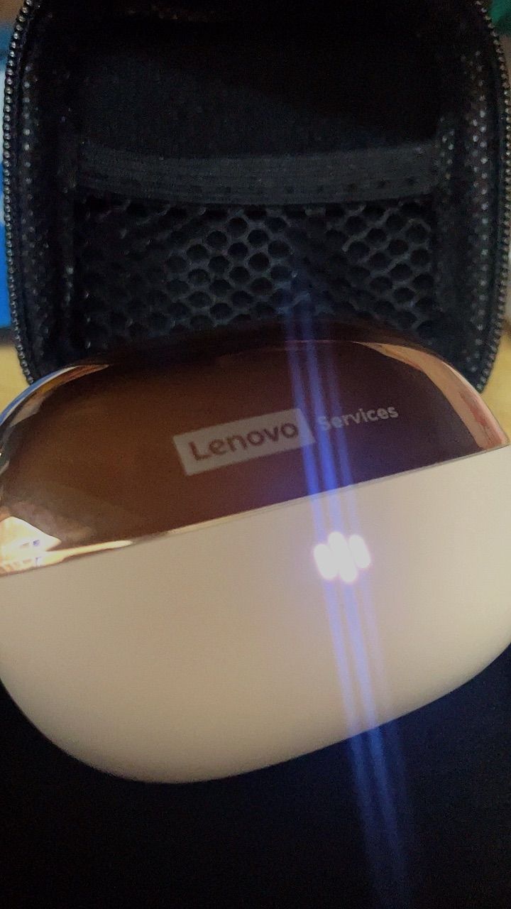 Thiết kế clip-on Lenovo RS103