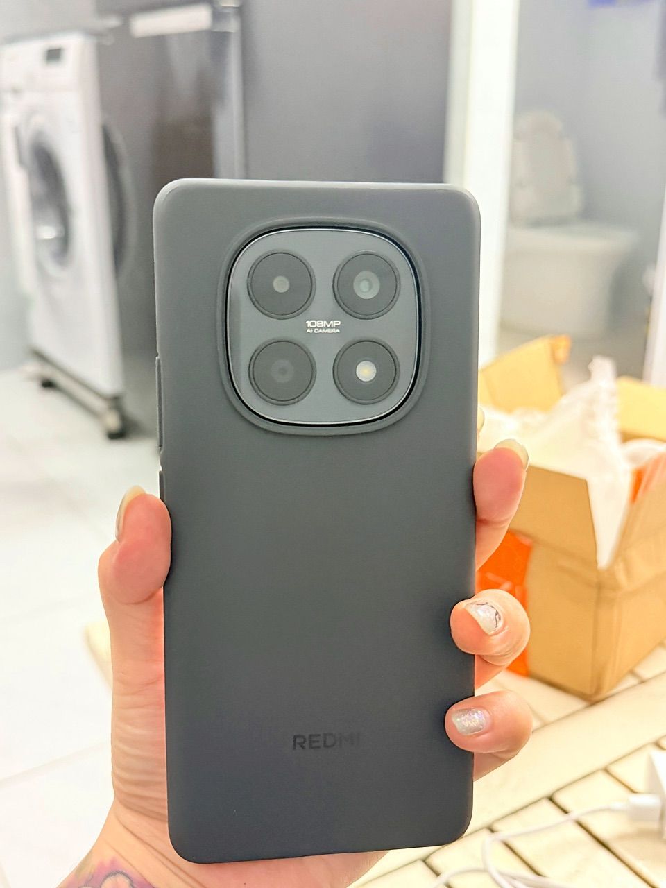 Thiết kế điện thoại Redmi Note 15