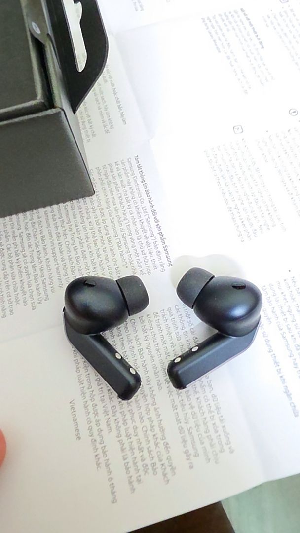 Thiết kế tai nghe Galaxy Buds4 Pro