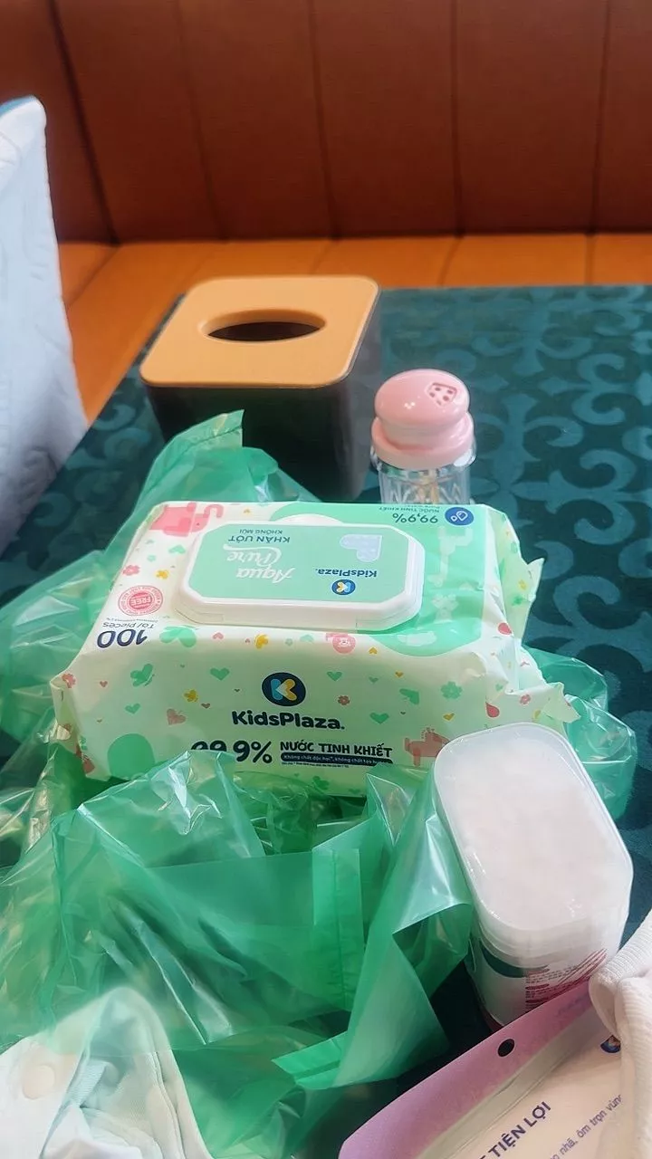 Khăn ướt Kids Plaza thành phần dịu nhẹ