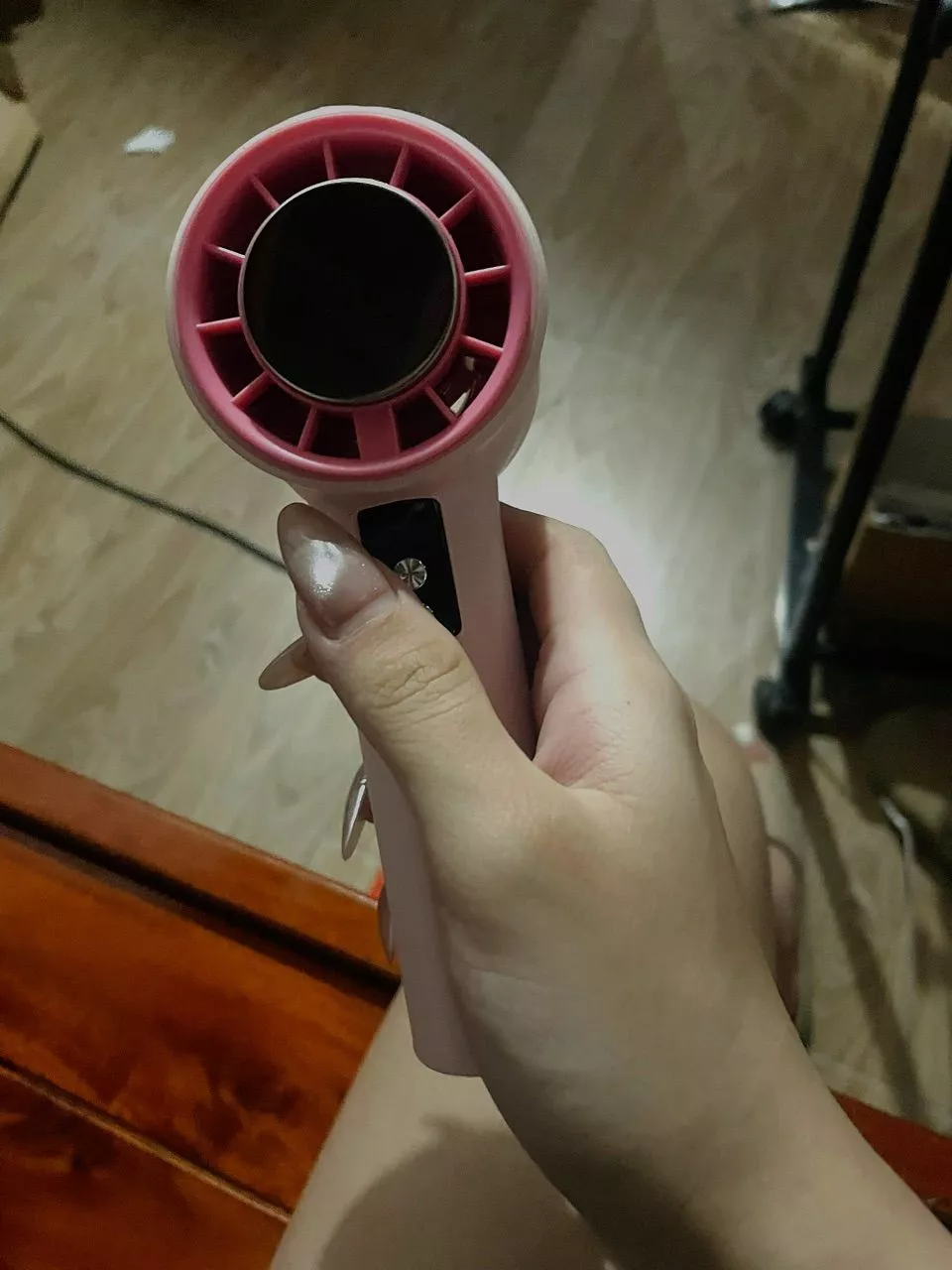 Quạt mini GOOJODOQ 2025 với màn hình LED hiển thị tốc độ và pin