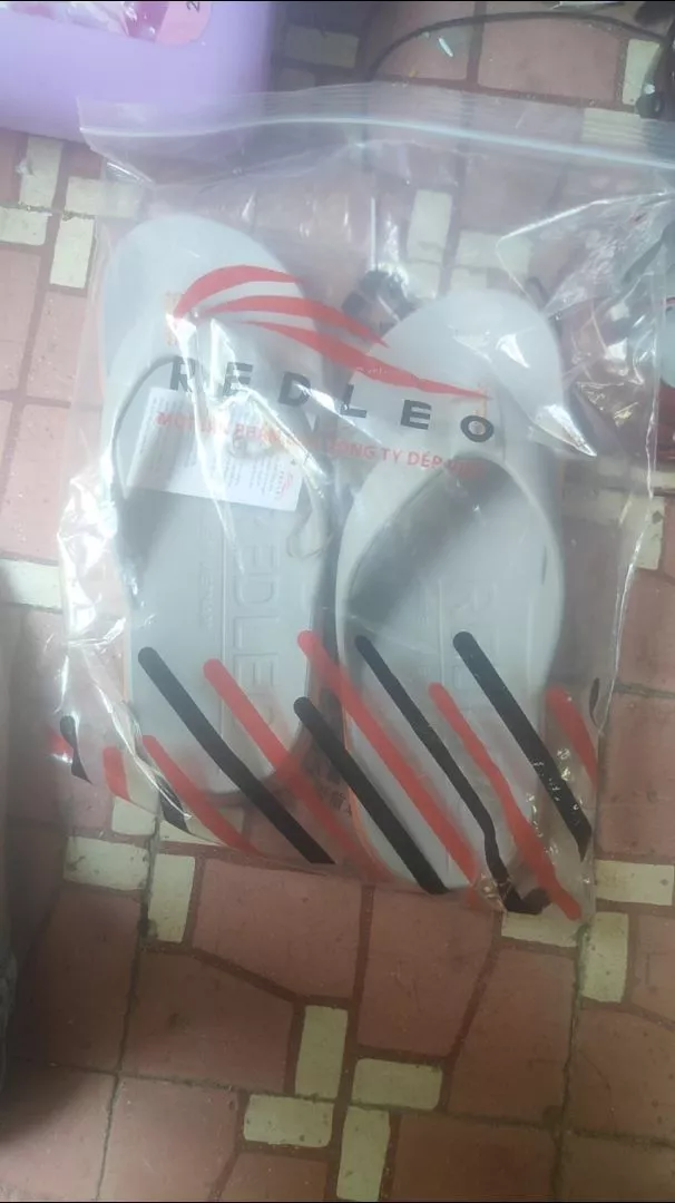 Chi tiết chất liệu dép REDLEO DRL-83