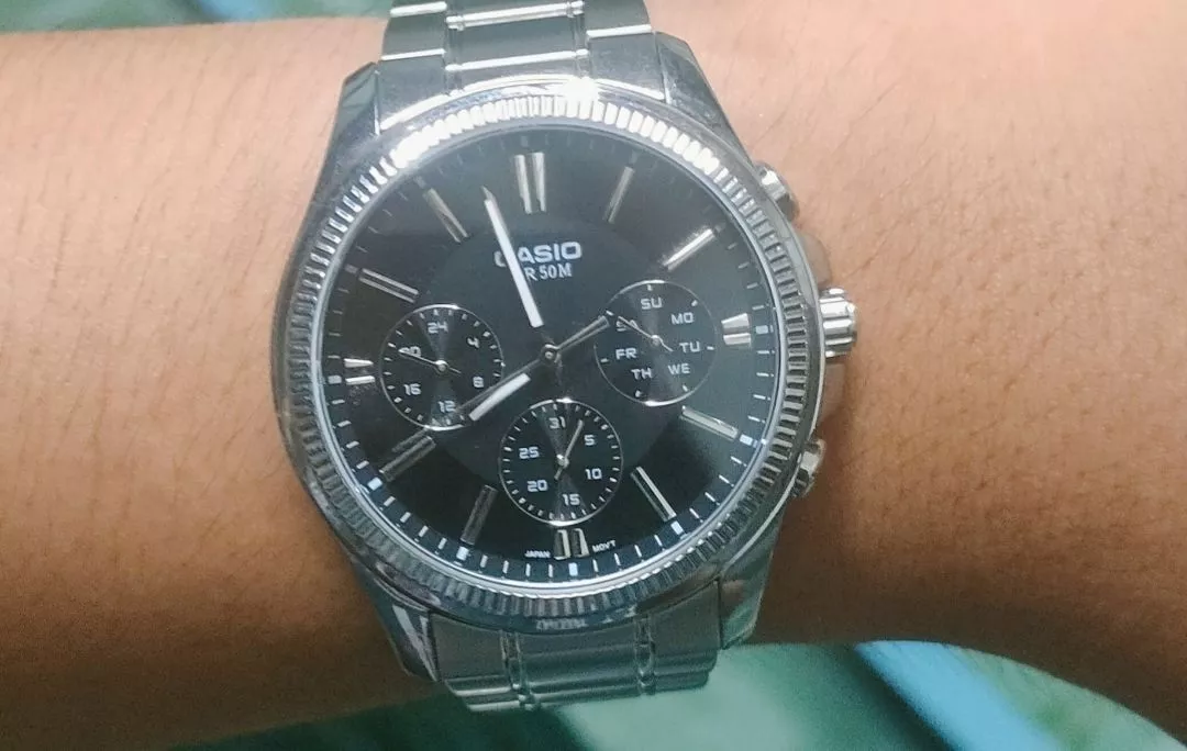 Chi tiết đồng hồ Casio MTP-1375D-1A mặt đen