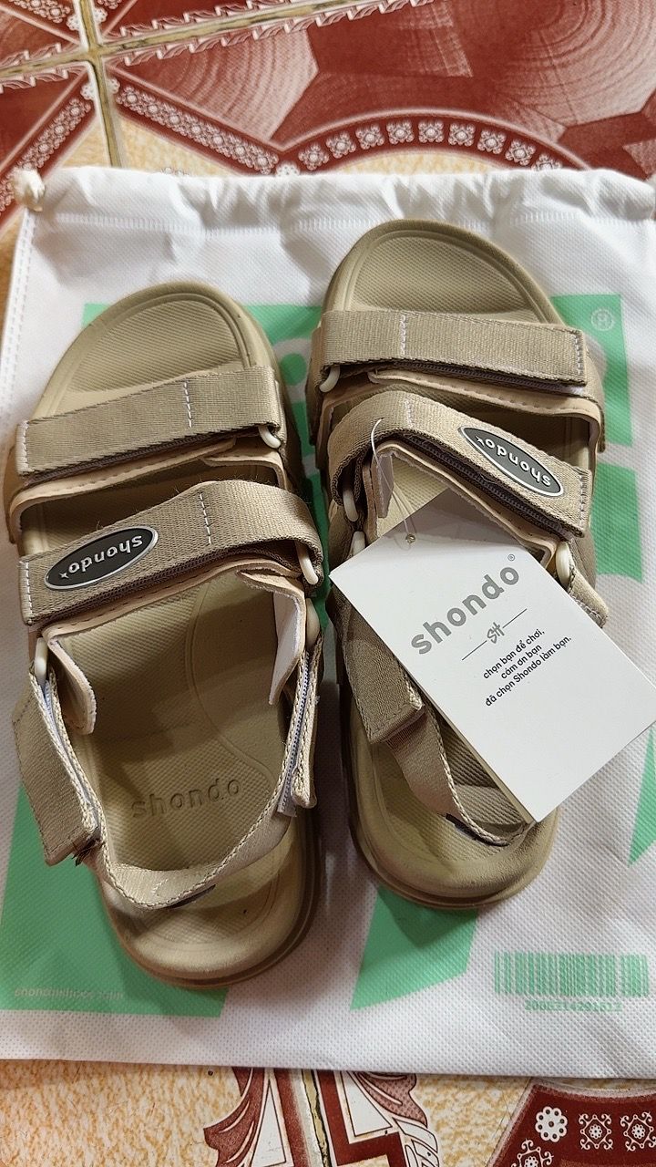 Kiểu đế bánh mì của sandal Platy