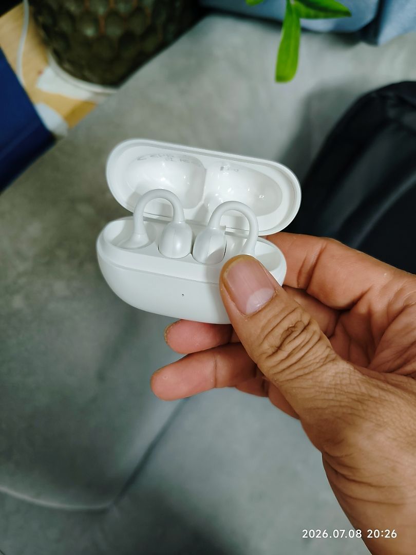 Thiết kế kẹp tai UGREEN S3 Air