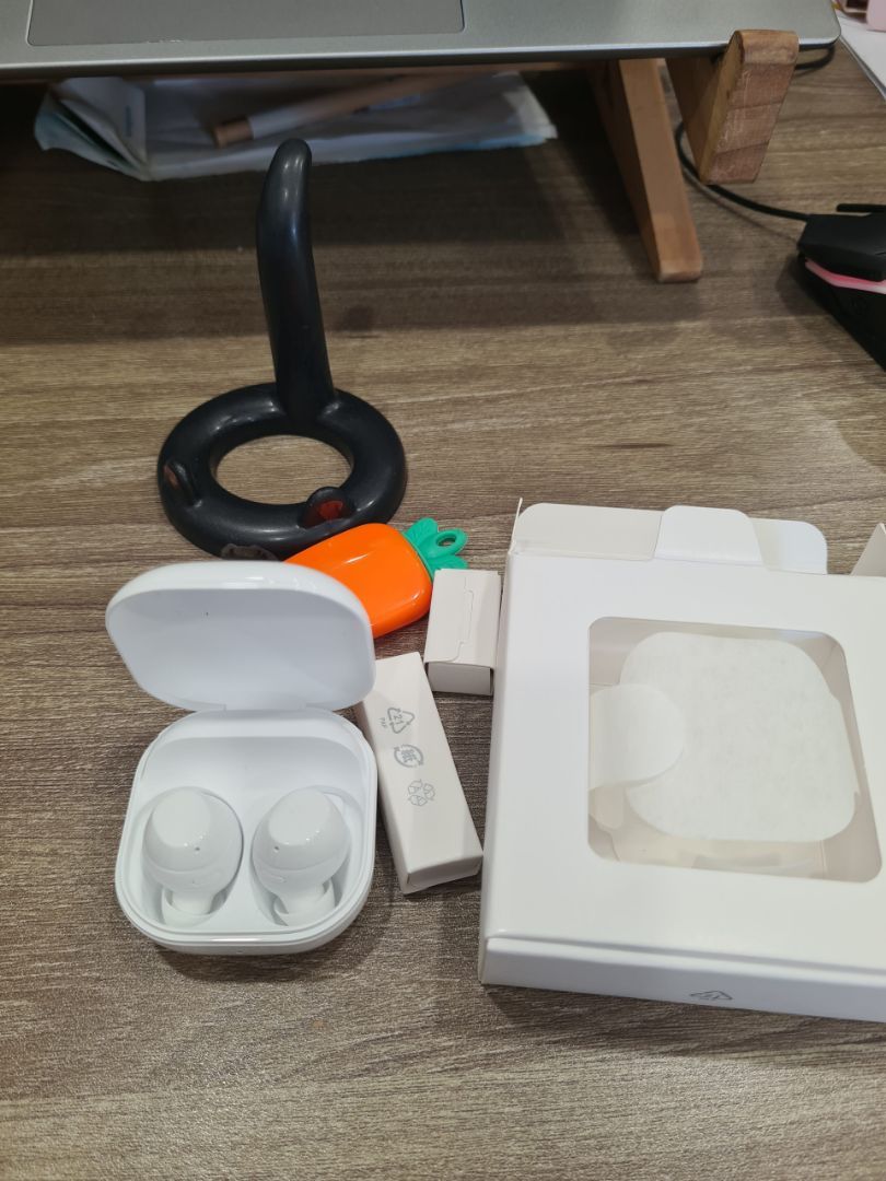 Thiết kế tai nghe Samsung Galaxy Buds Core