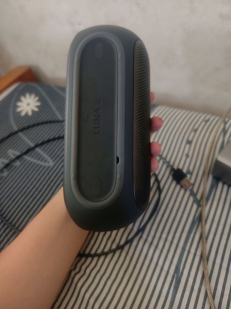 Harman Kardon Luna 2 di động