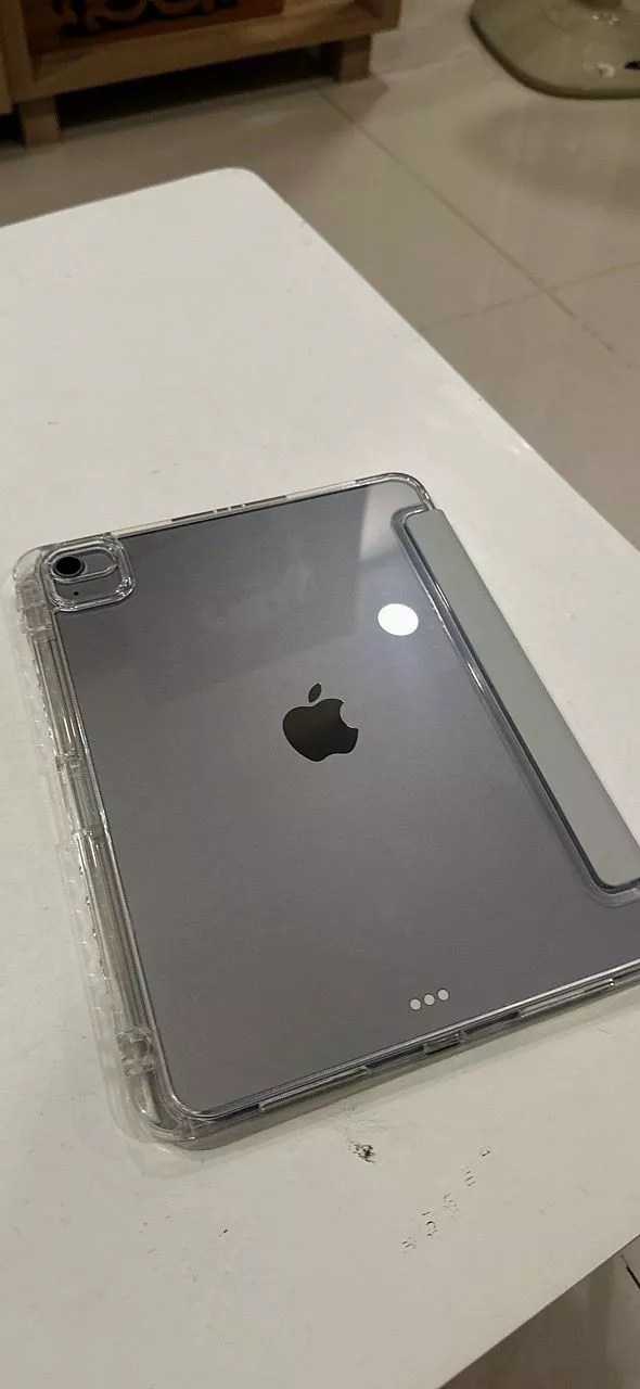 iPad Air M4 11 inch với phụ kiện