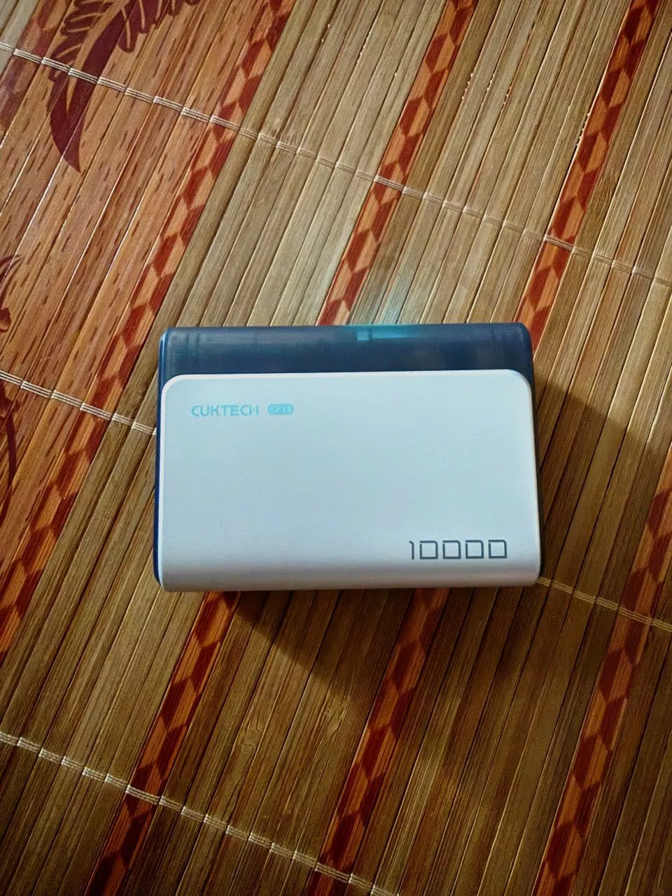 Hộp pin AA Cuktech nhiều màu