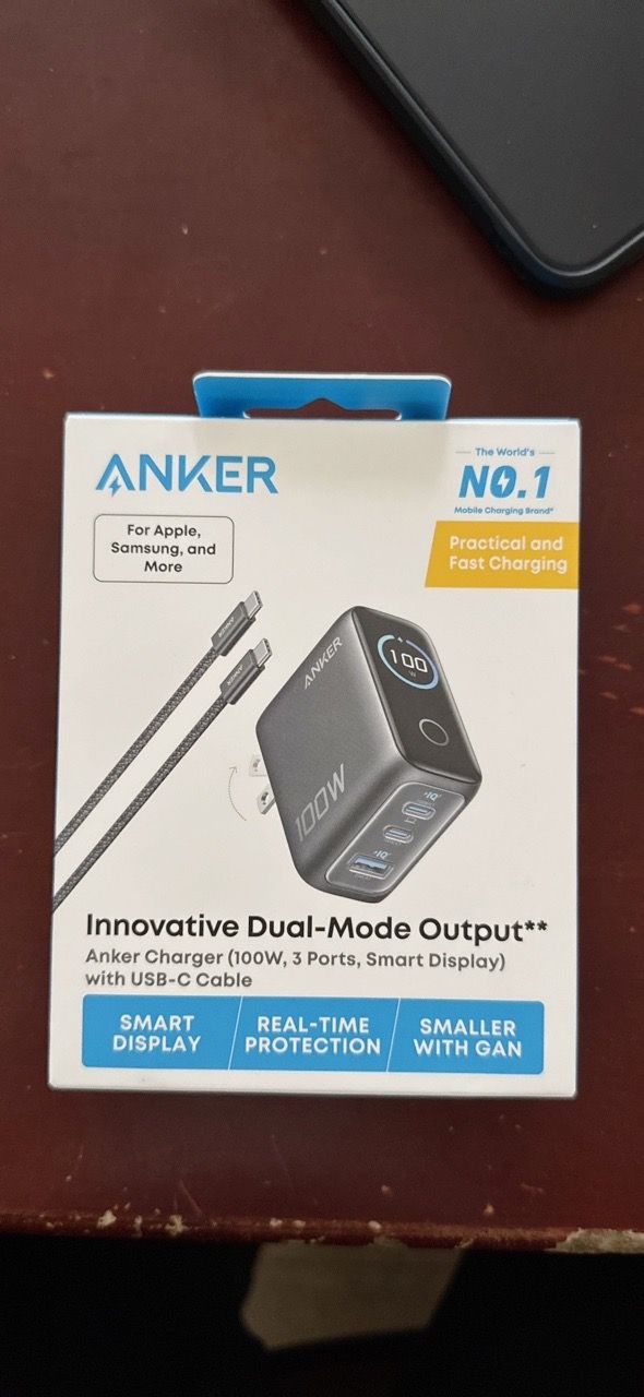 Thiết kế sạc Anker 100W