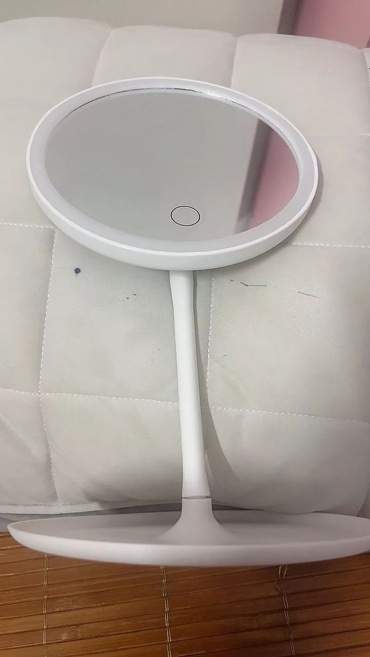 Gương trang điểm đèn LED 3 chế độ ánh sáng