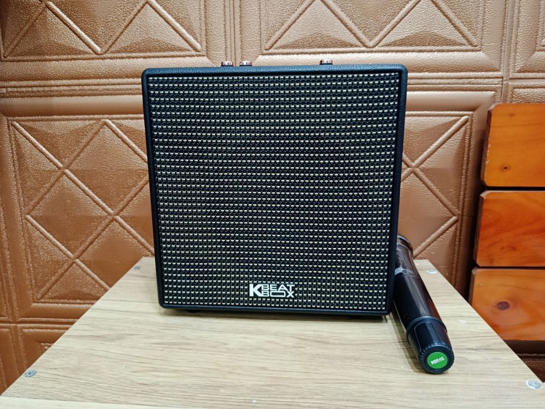 Các cổng kết nối trên ACNOS QUAD 8