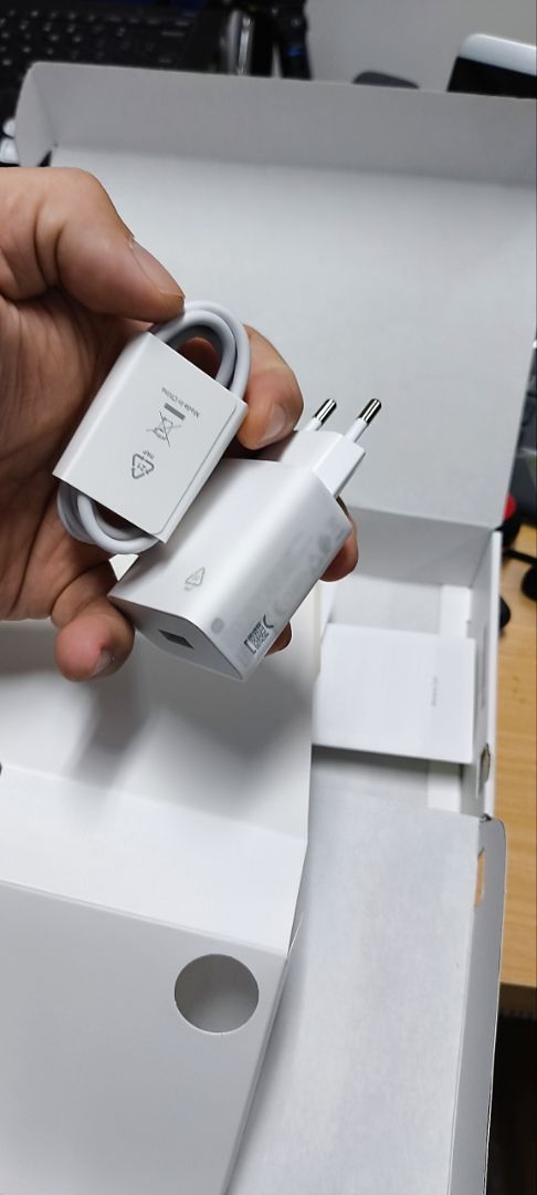 Redmi Pad 2 9.7 4G kèm cover