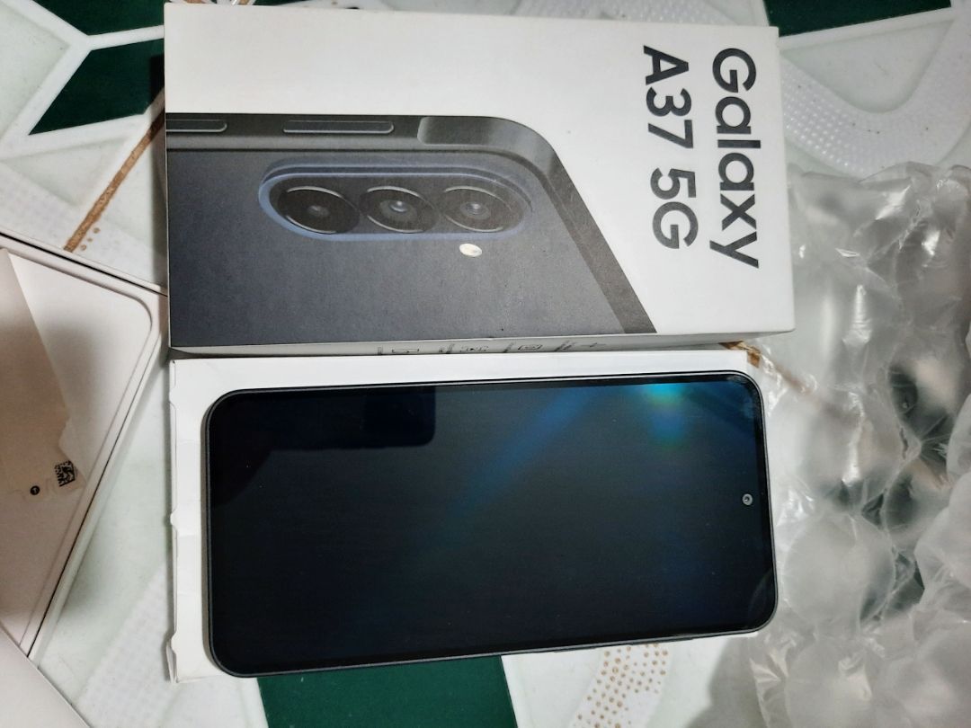 Điện thoại Samsung Galaxy A37