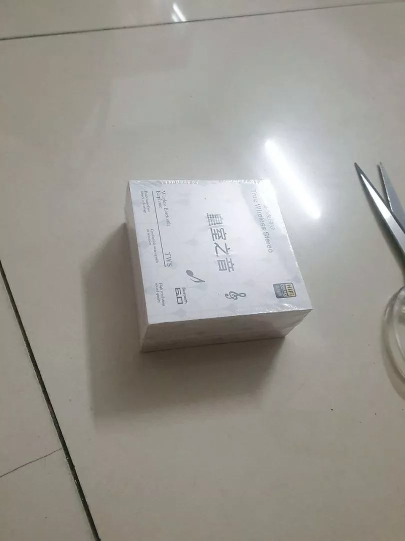 Phụ kiện đi kèm tai nghe