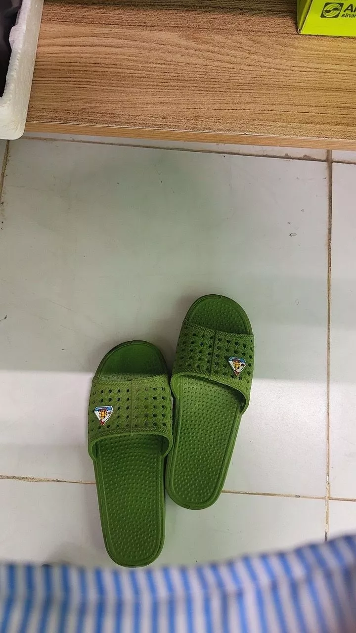 Dép Sampo quai da nhẹ êm khi đi dạo phố